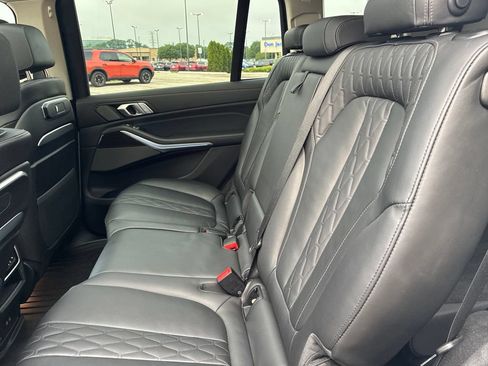 Used 2025 BMW X7 xDrive40i w/ Premium Package AWD/4WD image 20