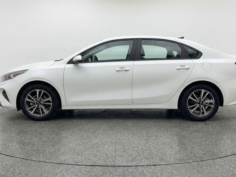 Used 2024 Kia Forte LXS FWD image 5