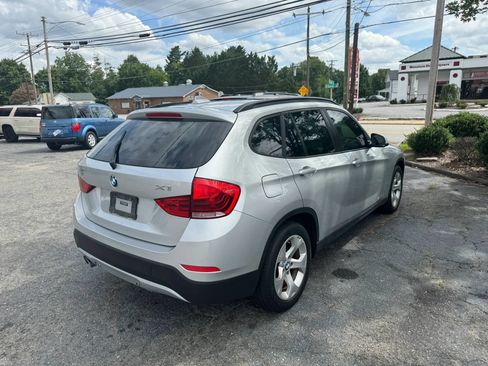 Used 2015 BMW X1 sDrive28i RWD image 3