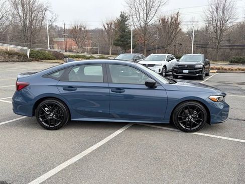 Certified 2025 Honda Civic Sport image 9