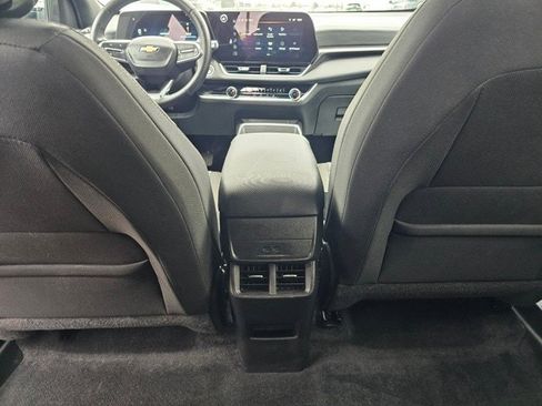 Used 2025 Chevrolet Equinox LT image 13