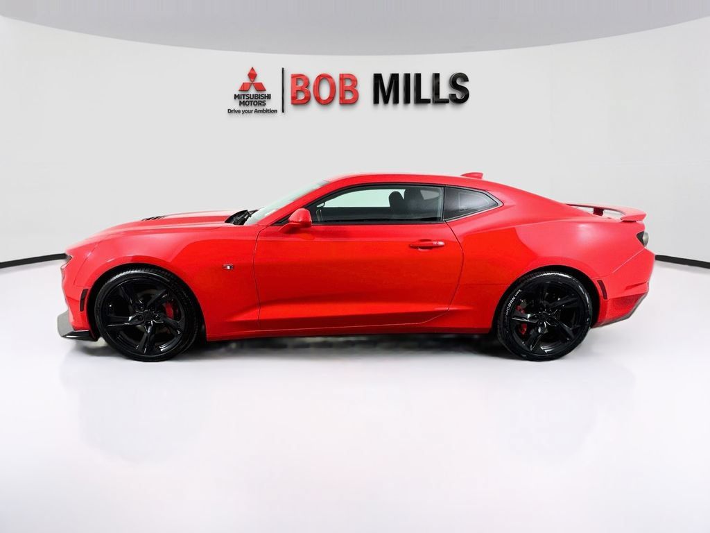 Used 2021 Chevrolet Camaro SS RWD image 4