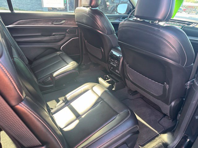 Used 2022 Jeep Grand Cherokee L Limited AWD/4WD image 27