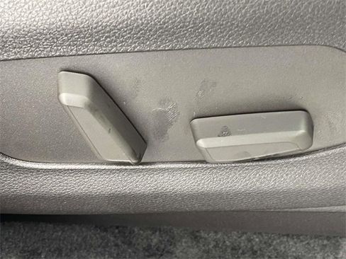 New 2026 Kia Carnival EX image 15