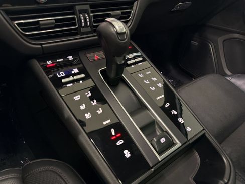 Used 2023 Porsche Macan S AWD/4WD image 16