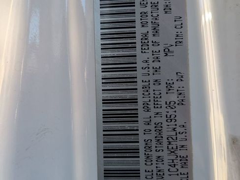 Used 2020 Jeep Wrangler Unlimited Sahara image 34