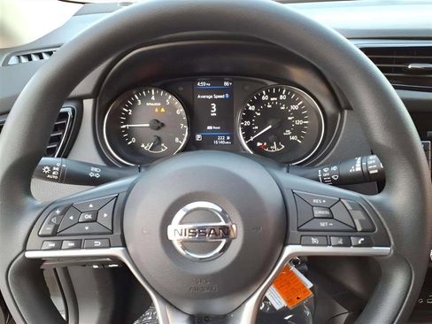 Used 2021 Nissan Rogue Sport S image 14