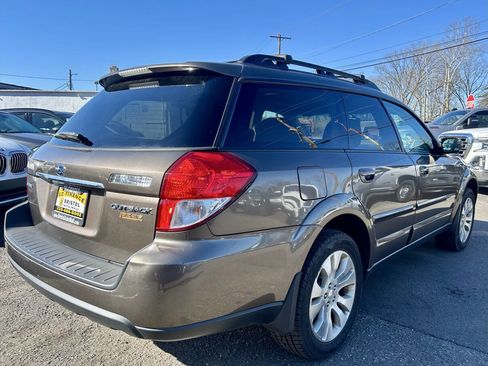Used 2009 Subaru Outback 2.5i Limited image 6