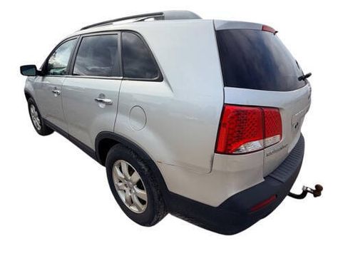 Used 2012 Kia Sorento LX w/ Third Row Pkg AWD/4WD image 3