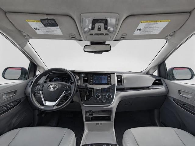 Certified 2020 Toyota Sienna XLE Premium w/ Carpet Mat Package AWD/4WD image 13