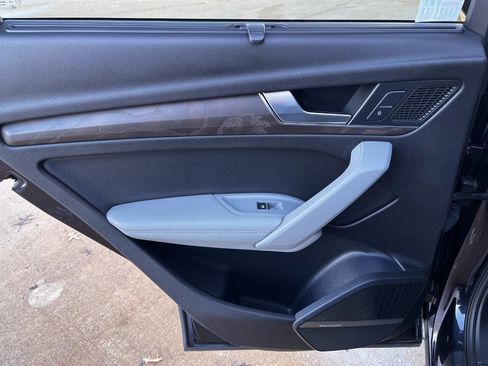 Used 2018 Audi Q5 Prestige image 19