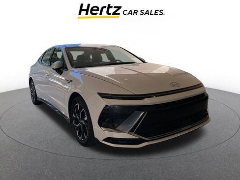 Used 2025 Hyundai Sonata SEL image 1