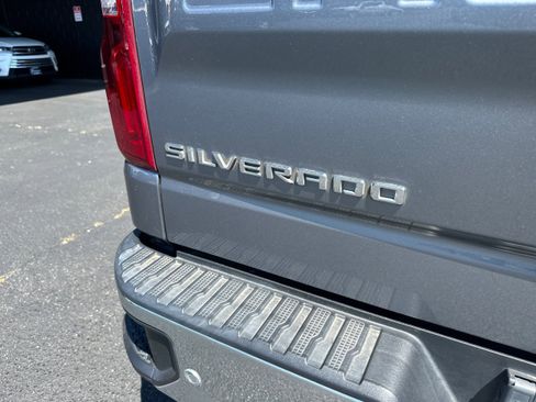 Used 2020 Chevrolet Silverado 1500 LTZ w/ LTZ Plus Package AWD/4WD image 27