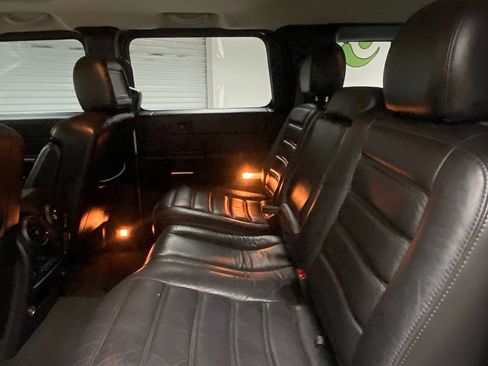 Used 2005 HUMMER H2 w/ Preferred Equipment Group image 12