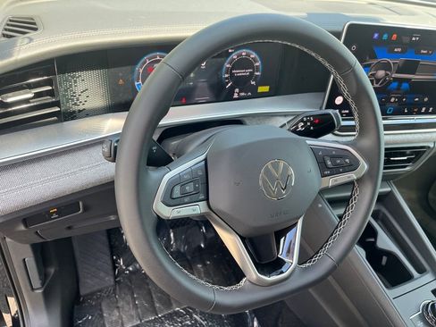 New 2025 Volkswagen Tiguan S image 9