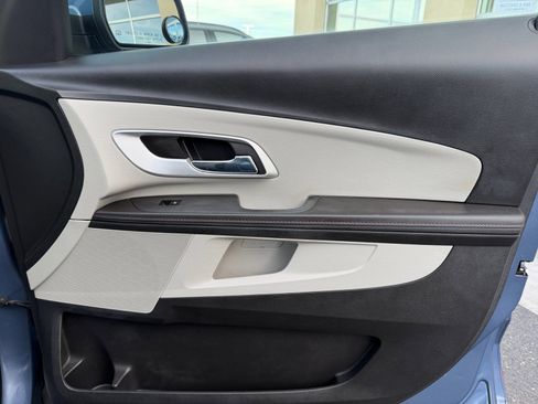 Used 2011 Chevrolet Equinox LT w/ Driver Convenience Package image 16