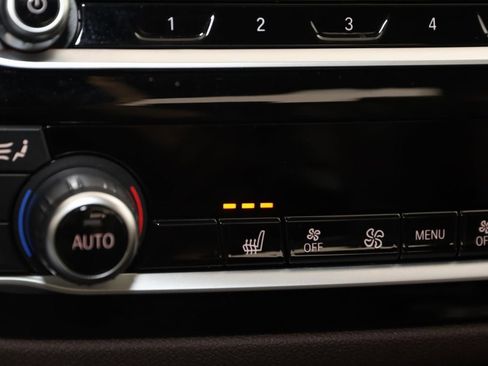 Used 2023 BMW M550i xDrive image 9