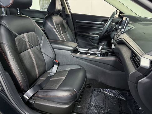 Certified 2024 Nissan Altima 2.5 SR image 14