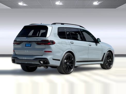 New 2026 BMW X7 xDrive40i w/ M Sport Package AWD/4WD image 8
