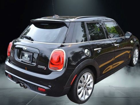 Used 2018 MINI Cooper S FWD image 16