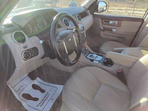 Used 2016 Land Rover LR4 HSE image 10