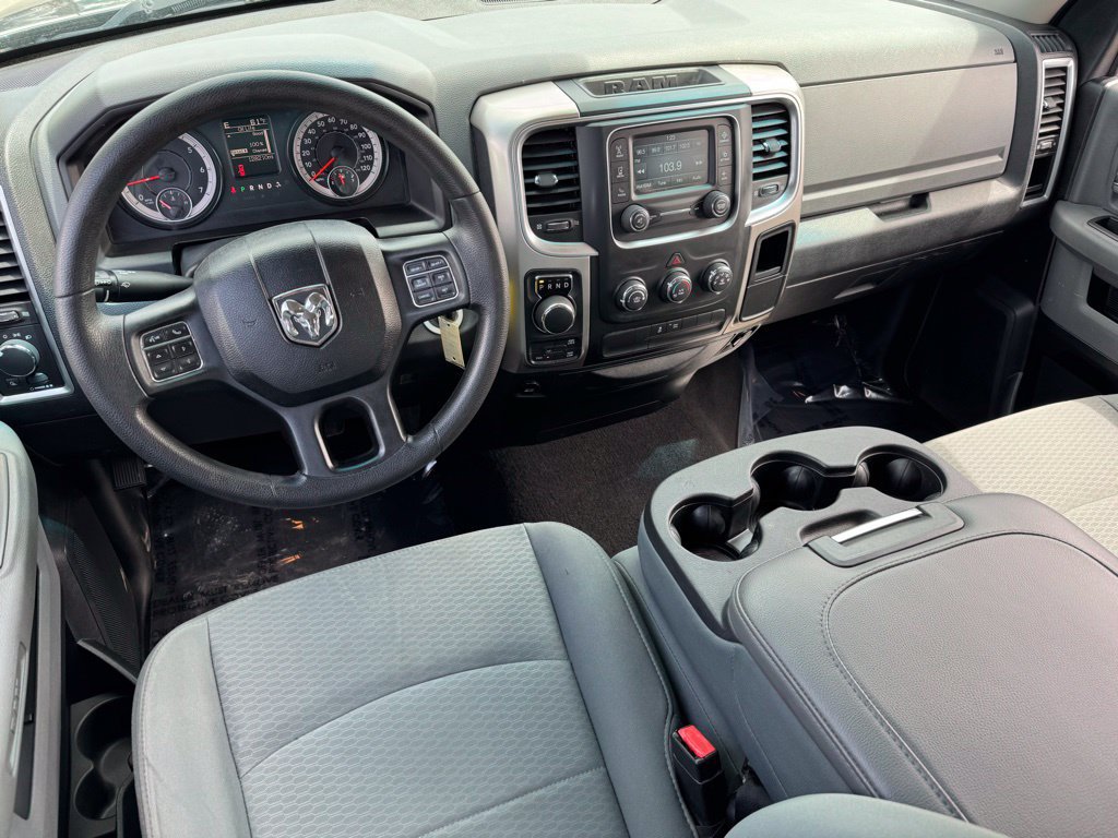 Used 2017 RAM 1500 Classic SLT AWD/4WD image 7