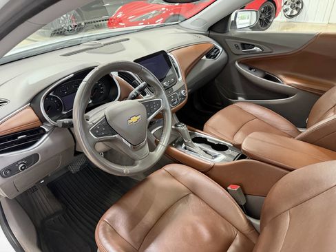 Used 2016 Chevrolet Malibu LT w/ Leather Package image 8