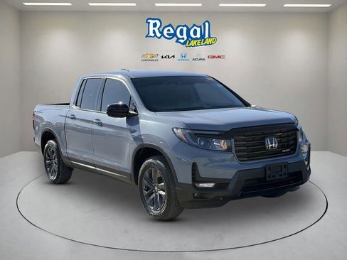 Used 2023 Honda Ridgeline Sport image 1