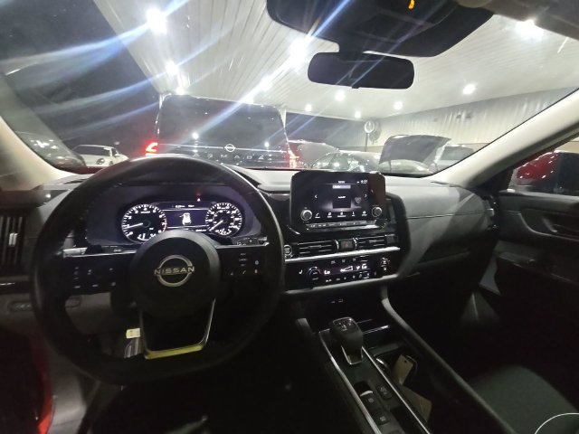 Certified 2024 Nissan Pathfinder SV FWD image 8