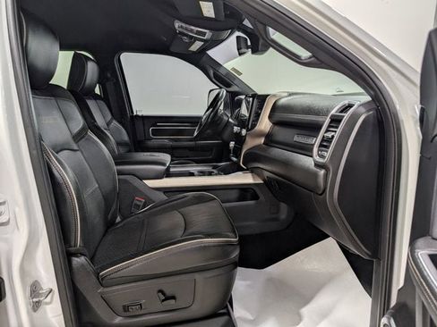 Used 2019 RAM 2500 Laramie w/ Night Edition image 20