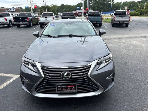 Used 2017 Lexus ES 350 w/ Navigation System Package FWD image 8