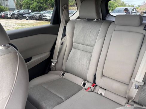 Used 2025 Nissan Rogue SV FWD image 41