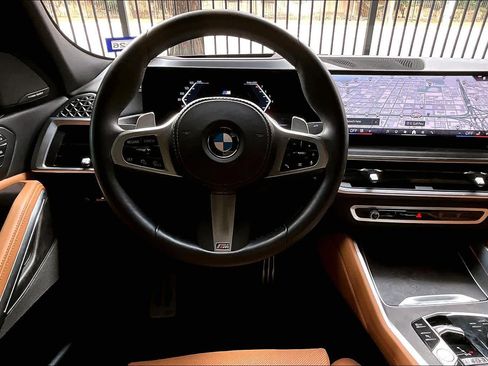 Used 2024 BMW X6 xDrive40i w/ Premium Package image 5