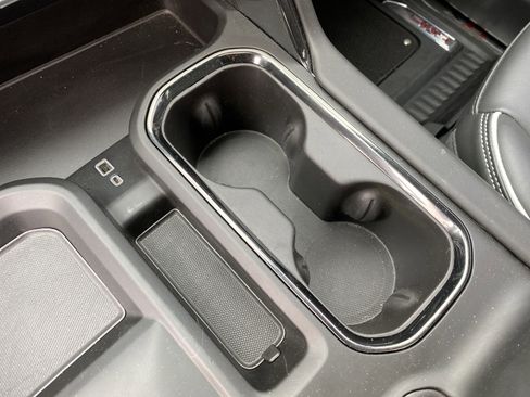 Used 2024 GMC Sierra 2500 AT4X image 41