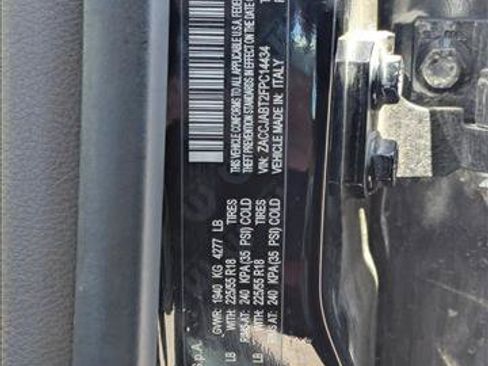 Used 2015 Jeep Renegade Latitude w/ Popular Equipment Group FWD image 10
