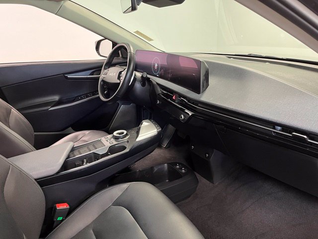 Used 2023 Kia EV6 Wind w/ Wind Technology Package RWD image 31