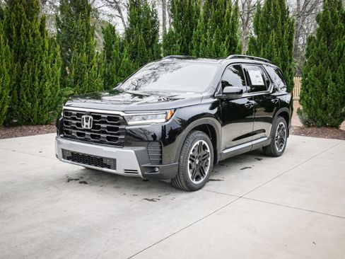New 2026 Honda Pilot Touring image 5