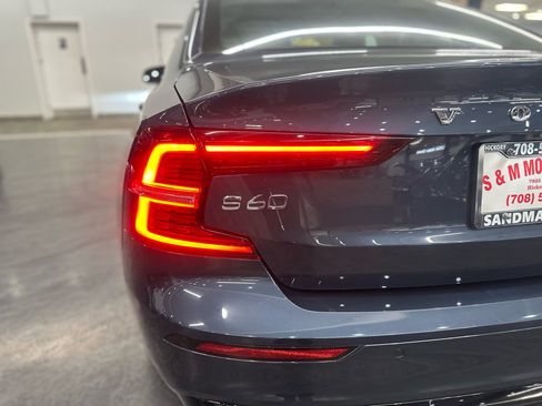 Used 2024 Volvo S60 B5 Core image 10