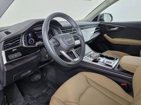 Certified 2025 Audi Q8 Premium Plus w/ Premium Plus Package AWD/4WD image 15