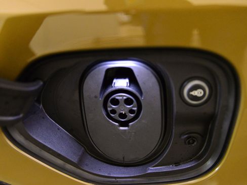 Certified 2023 Audi e-tron GT Prestige w/ Prestige Package image 13