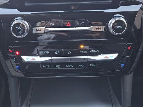 Used 2022 Ford Explorer Limited w/ Equipment Group 301A image 20