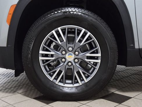 New 2026 Chevrolet Traverse LT w/ Driver Confidence Package AWD/4WD image 27