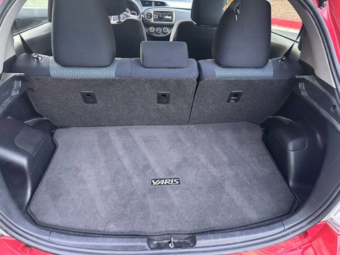 Used 2012 Toyota Yaris SE image 12