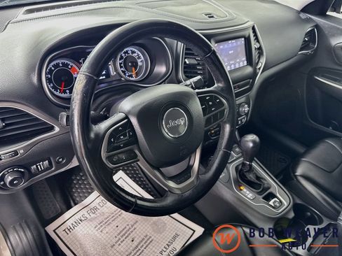 Used 2020 Jeep Cherokee Latitude Plus w/ Comfort/Convenience Group AWD/4WD image 11