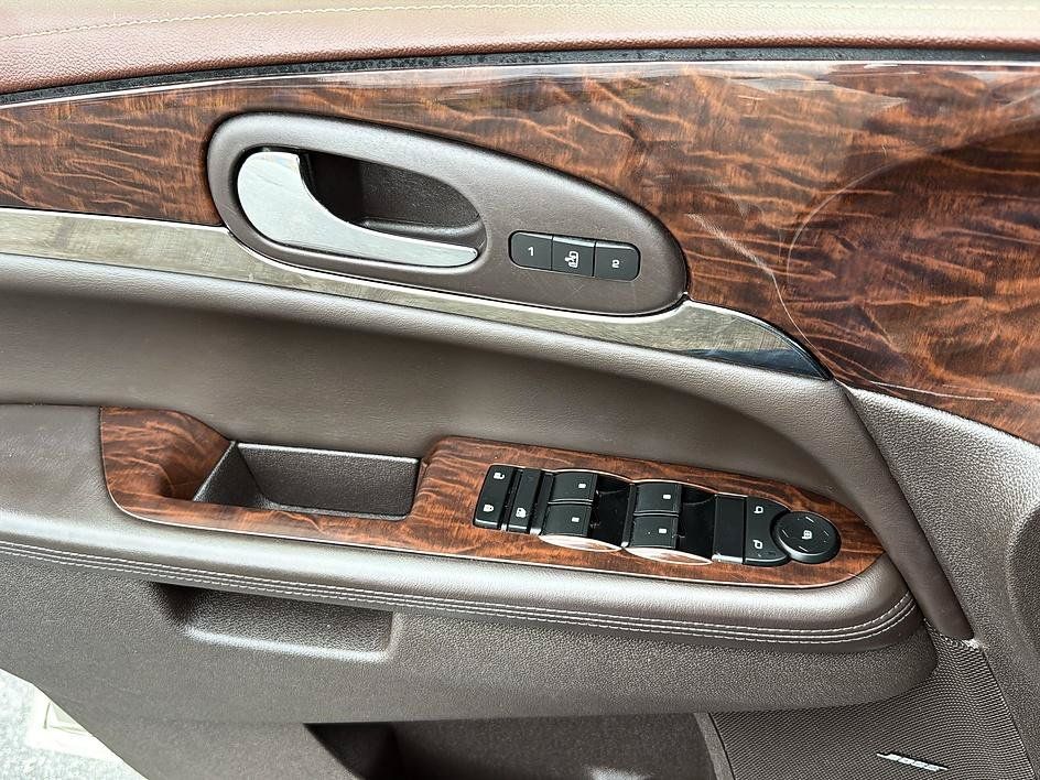 Used 2014 Buick Enclave Leather FWD image 27