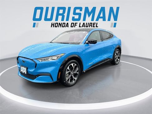 Used 2022 Ford Mustang Mach-E Premium image 4