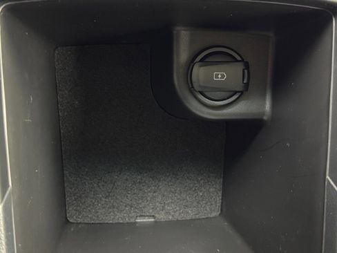 Used 2022 Kia Niro EX w/ Cold Weather Package image 31