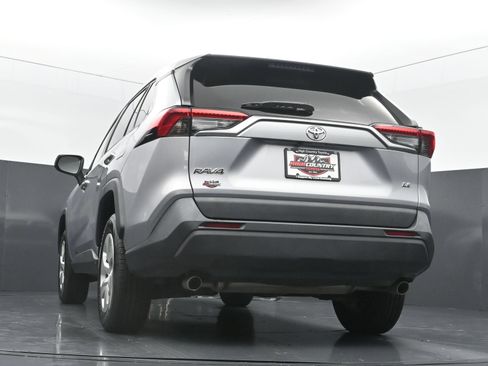 Used 2023 Toyota RAV4 LE FWD image 38