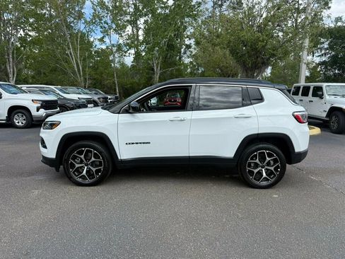 Used 2026 Jeep Compass Limited AWD/4WD image 2