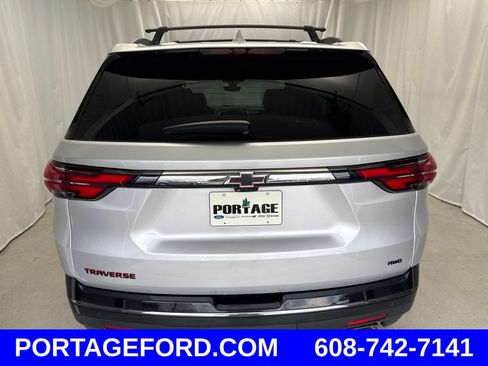 Used 2022 Chevrolet Traverse Premier w/ Redline Edition AWD/4WD image 3